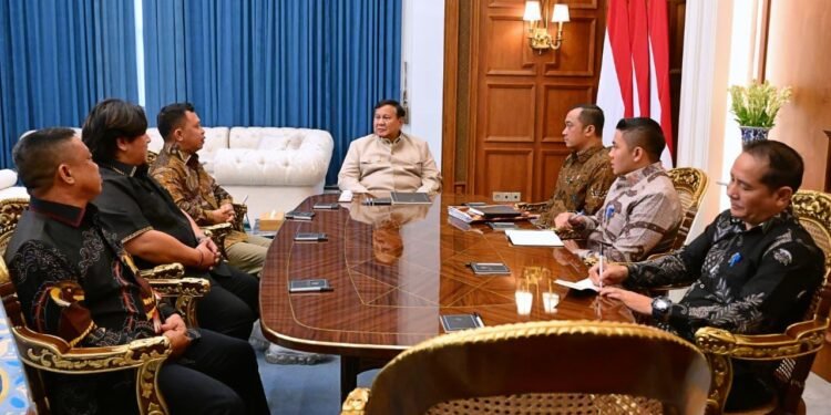 Presiden Prabowo Terima Panglima Jilah di Istana, Perkuat Penanganan Karhutla dan Peran Masyarakat Adat