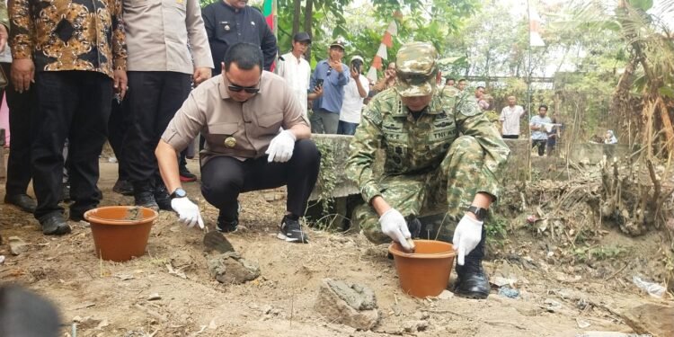 Wali Kota Serang Bersama Kodim 0602 Resmikan Awal Pembangunan Jembatan Beton Walantaka