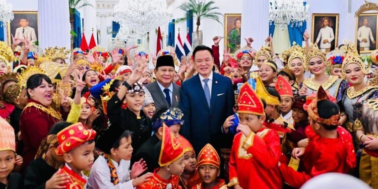 Presiden Prabowo Jamu PM Tailan dalam Santap Malam Resmi Bernuansa Budaya Nusantara
