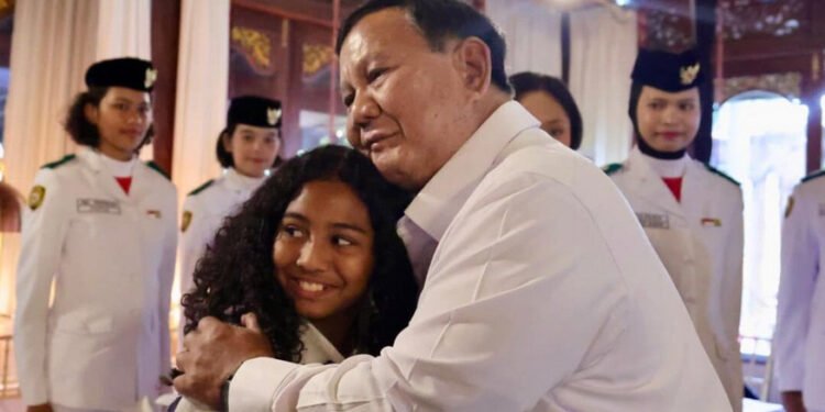 Seskab Teddy: Undang Petugas Upacara HUT ke-81 Kemerdekaan RI ke Hambalang, Presiden Prabowo Sampaikan Apresiasi atas Dedikasi Mereka