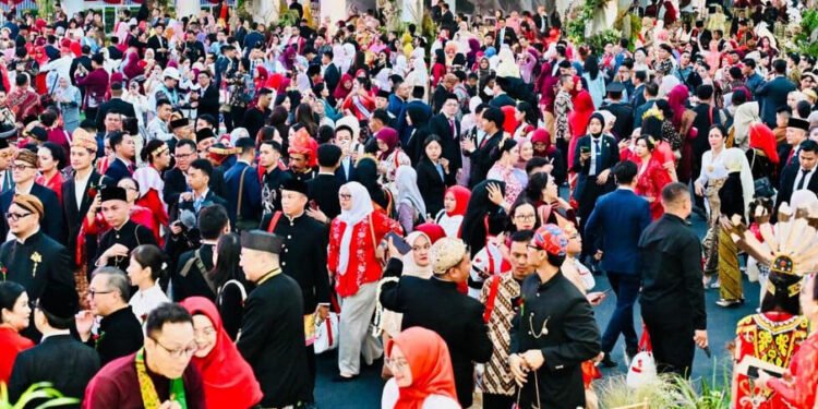 Antusiasme Masyarakat Warnai HUT ke-81 Kemerdekaan RI di Istana, Suvenir dan Jamuan Rakyat Tinggalkan Kesan Mendalam