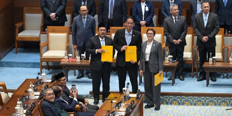 Pimpinan Kemenkeu Hadiri Rapat Paripurna, Delapan Fraksi DPR RI Sampaikan Pemandangan Umum RUU APBN 2027