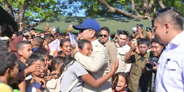 Senyum Anak-Anak Nagekeo di Tengah Tenda Pengungsian