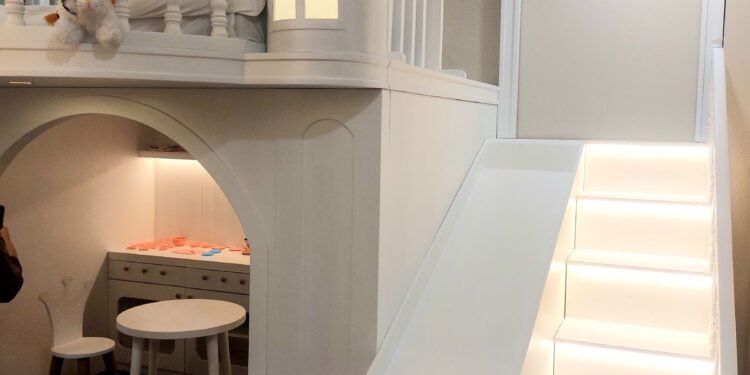 Mau Staycation Ramah Anak? Adventure Room Narita Hotel Punya Kamar Jungle hingga Astronaut