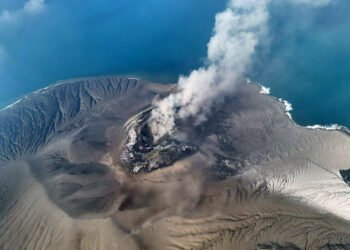 Aktivitas Anak Krakatau Terus Dipantau, PVMBG Pastikan Status Siaga Tetap Berlaku Usai Erupsi Menerus 25 Jam