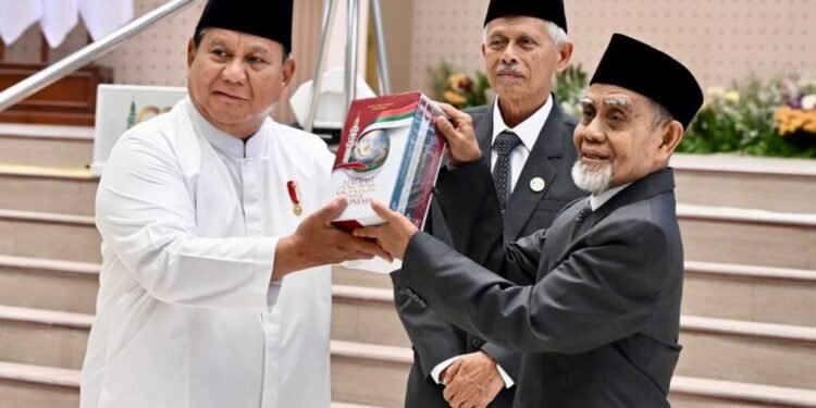 Presiden Prabowo Hadiri Resepsi Kesyukuran 100 Tahun Pondok Modern Darussalam Gontor