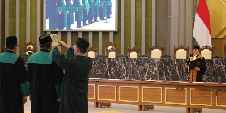 KETUA MA LANTIK DELAPAN KPTA, TEKANKAN PIMPINAN PERADILAN BERKUALITAS
