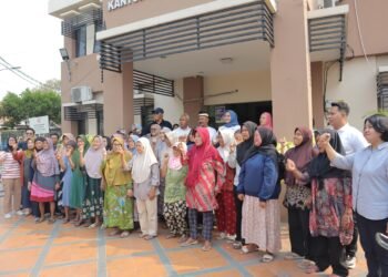 Lapas Kelas I Tangerang Hadir di Tengah Warga, 250 Paket Sembako Dibagikan