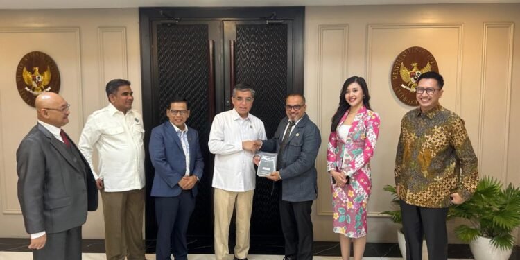PERADI PROFESIONAL Silaturahmi dengan Menteri Ketenagakerjaan, Bahas Kerja Sama Strategis Bidang Hukum dan Ketenagakerjaan