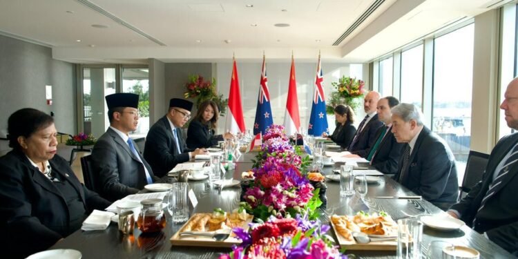 Pimpin bersama JMC ke-13, Menteri Luar Negeri RI dan Menteri Luar Negeri Selandia Baru Dorong Penguatan Kerja Sama Ketahanan Pangan dan Energi Terbarukan