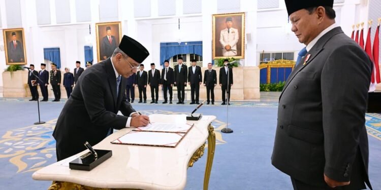Presiden Prabowo Lantik Suahasil Nazara sebagai Menteri Keuangan