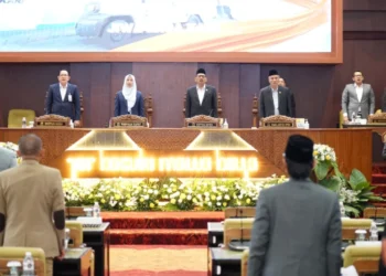 Pemprov Jatim Dukung Raperda Obat Bahan Alam dan Transportasi Aplikasi
