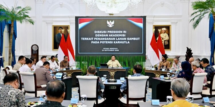 Di Istana Merdeka, Presiden Prabowo dan Para Akademisi Bahas Pengelolaan Gambut hingga Pencegahan Karhutla