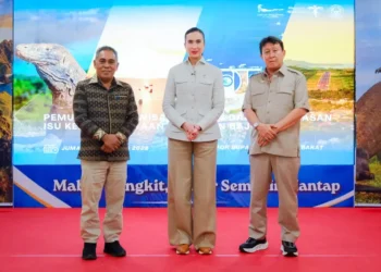 Siaran Pers: Menpar Widiyanti Bertemu Ekosistem Pariwisata Labuan Bajo, Dorong Pemulihan dan Penguatan Ketangguhan Destinasi Pascagempa