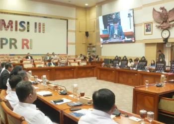 SEKRETARIS MA HADIRI RDP DENGAN KOMISI III DPR RI
