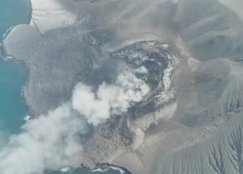 Aktivitas Anak Krakatau Menurun Setelah Erupsi Menerus Berakhir