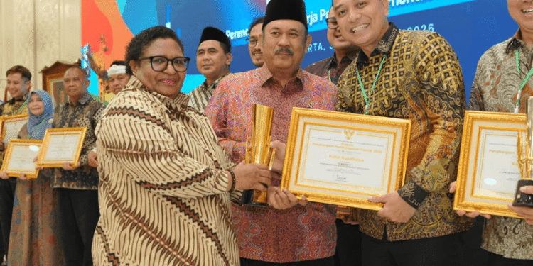 Wamendagri Ribka Haluk Tekankan Pentingnya Konsistensi Perencanaan dan Pelaksanaan Pembangunan Daerah