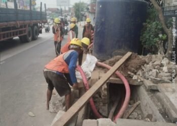 Pipa Utilitas di Saluran Drainase Jatiuwung Disorot, PLN dan Pemkot Tangerang Didesak Klarifikasi