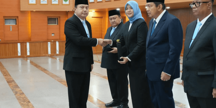 Lantik Pejabat Baru, Sekjen Kemendagri Tekankan soal Evaluasi Menyeluruh dan Target Terukur