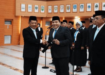 Lantik Pejabat Pimpinan Tinggi Pratama dan Fungsional, Mendagri Tekankan Pentingnya Rotasi dan Penyegaran Organisasi