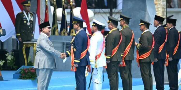 Presiden Prabowo Anugerahkan Tanda Kehormatan Bintang Mahaputera Kepada Tujuh Tokoh TNI