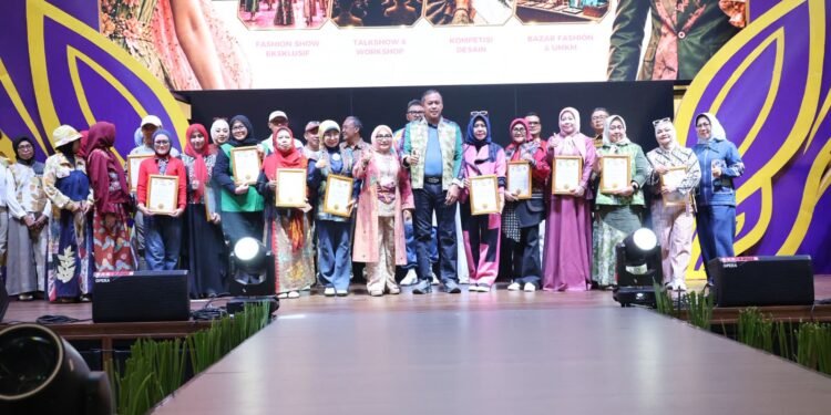 BCFM 2026 Hadirkan Kreativitas Serta Beragam UMKM, Wali Kota Bekasi Turut Meriahkan Dalam Fashion Show